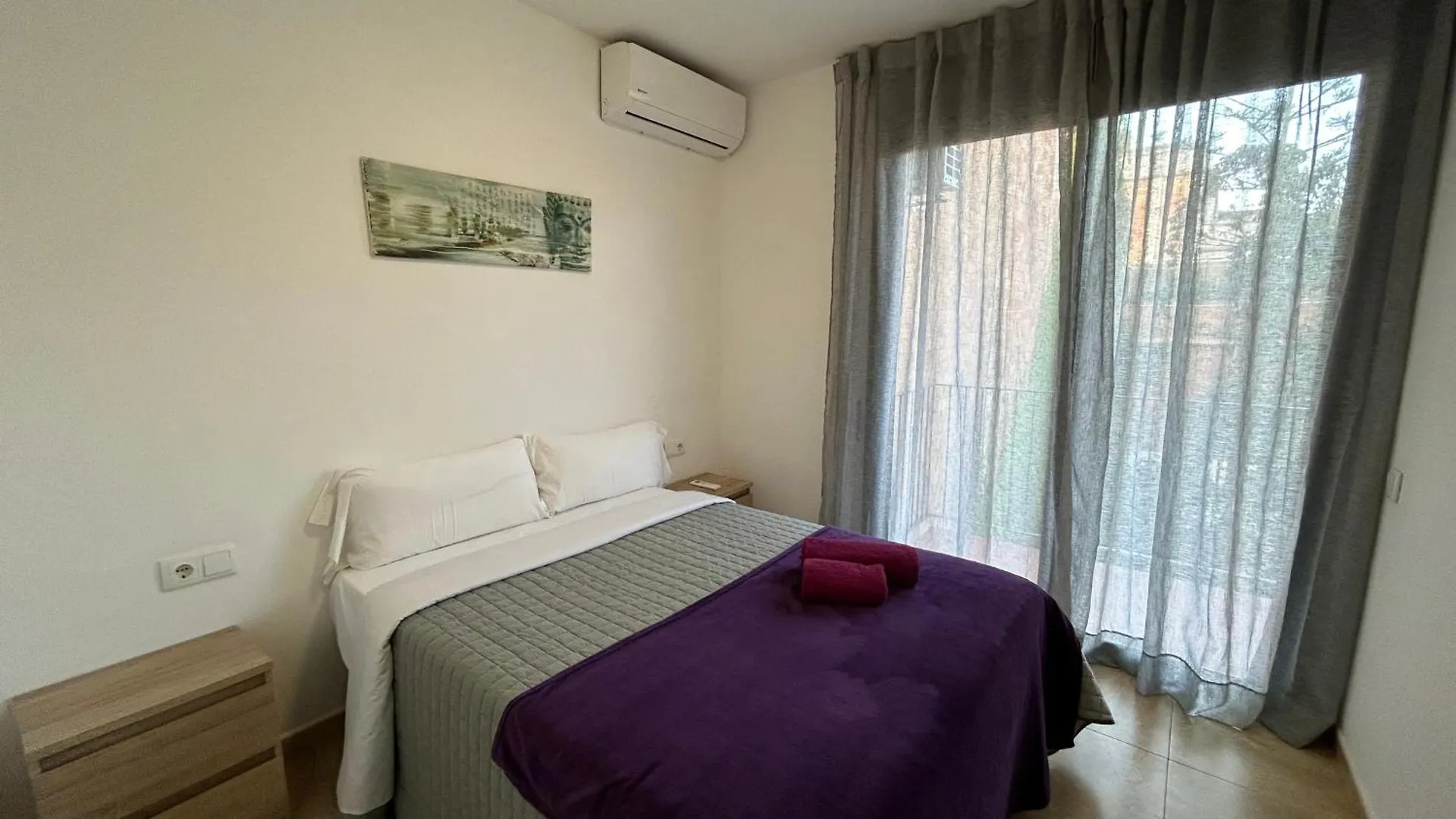 Apartamentos Torre Figueres Sant Boi de Llobregat 0*,