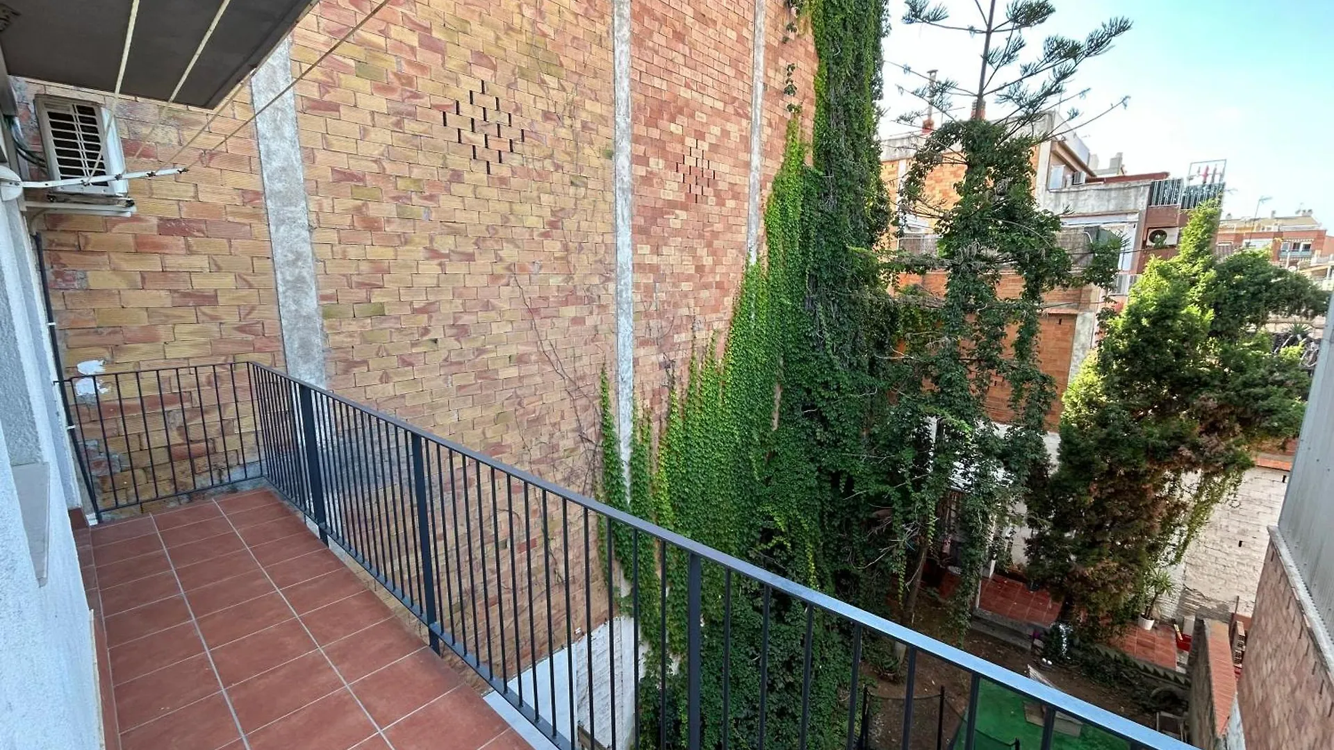 Apartamentos Torre Figueres Sant Boi de Llobregat Apartment