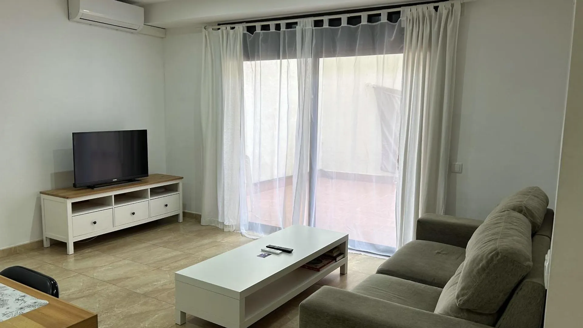 Apartamentos Torre Figueres Sant Boi de Llobregat 0*,  Spain